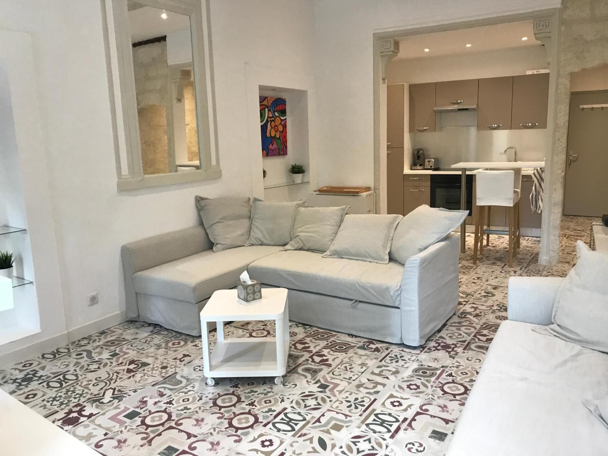 Apartamento La Loge De L'horloge - 1 Min Palais Des Papes - Ac Clim - Wifi - Hypercentre - Vue Sur Le Carrousel